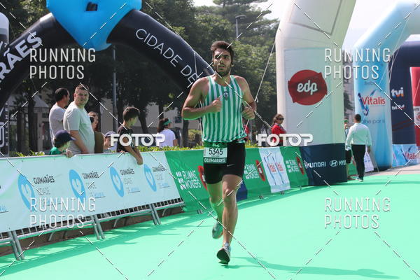 Buy your photos of the eventMeia Maratona Guimares on Fotop