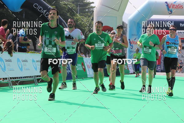 Buy your photos of the eventMeia Maratona Guimares on Fotop