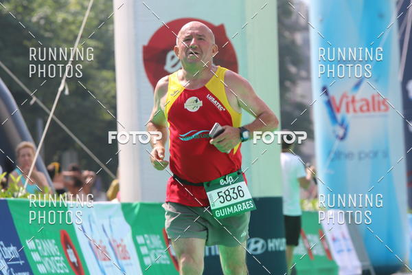 Buy your photos of the eventMeia Maratona Guimares on Fotop