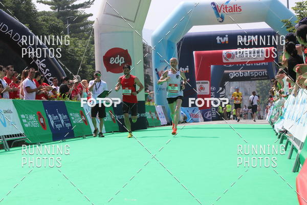 Buy your photos of the eventMeia Maratona Guimares on Fotop