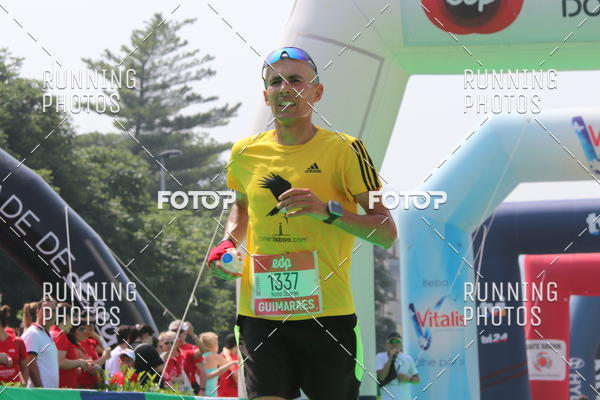 Buy your photos of the eventMeia Maratona Guimares on Fotop