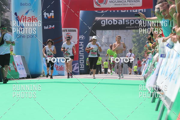 Buy your photos of the eventMeia Maratona Guimares on Fotop