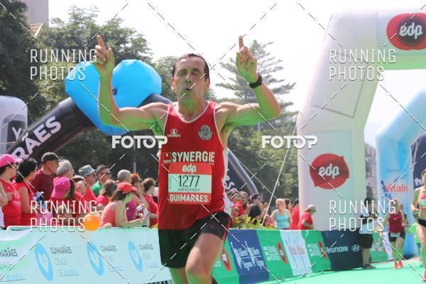 Buy your photos of the eventMeia Maratona Guimares on Fotop