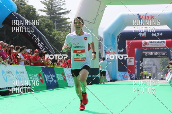 Buy your photos of the eventMeia Maratona Guimares on Fotop