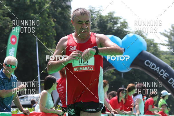 Buy your photos of the eventMeia Maratona Guimares on Fotop
