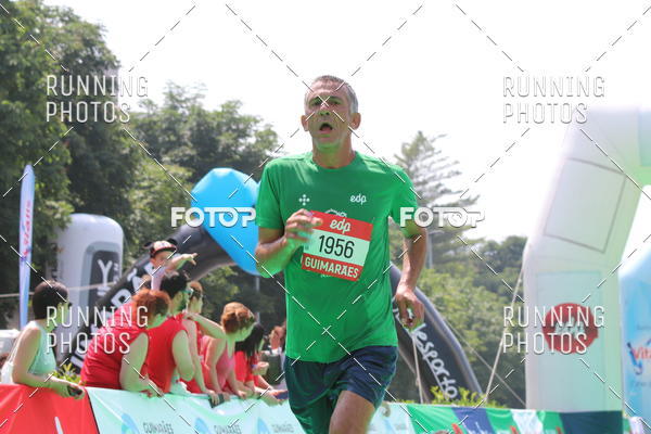 Buy your photos of the eventMeia Maratona Guimares on Fotop
