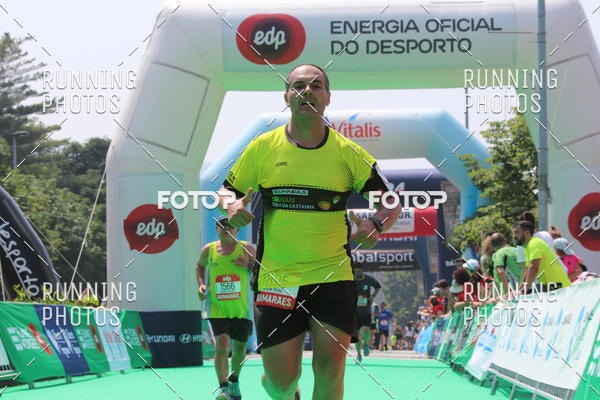 Buy your photos of the eventMeia Maratona Guimares on Fotop