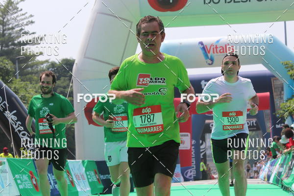 Buy your photos of the eventMeia Maratona Guimares on Fotop