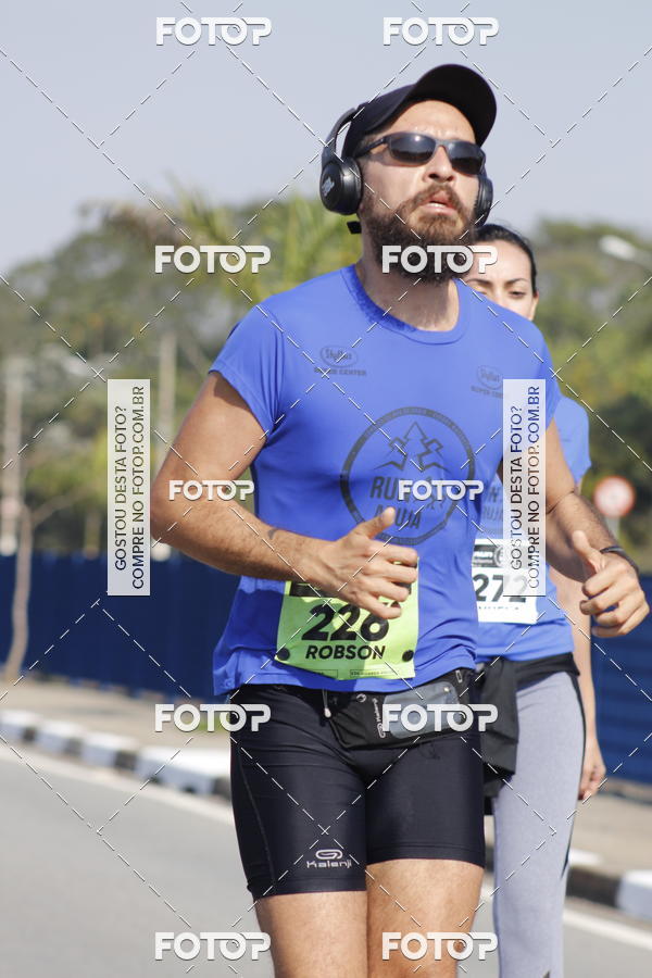 Buy your photos of the eventRun Aruja 2018 on Fotop