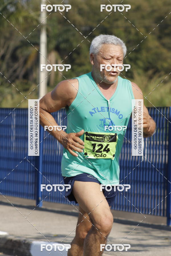 Buy your photos of the eventRun Aruja 2018 on Fotop