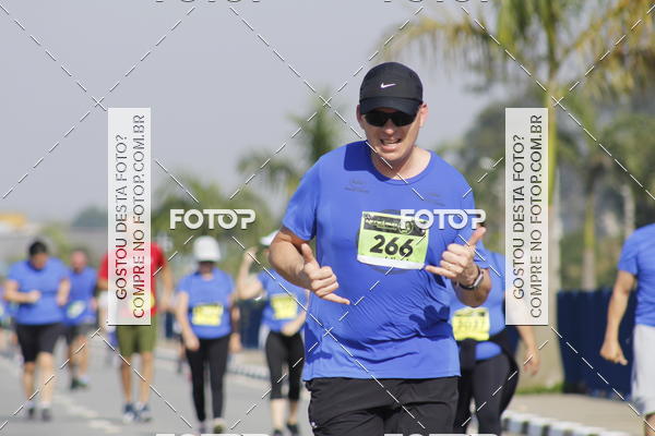 Buy your photos of the eventRun Aruja 2018 on Fotop
