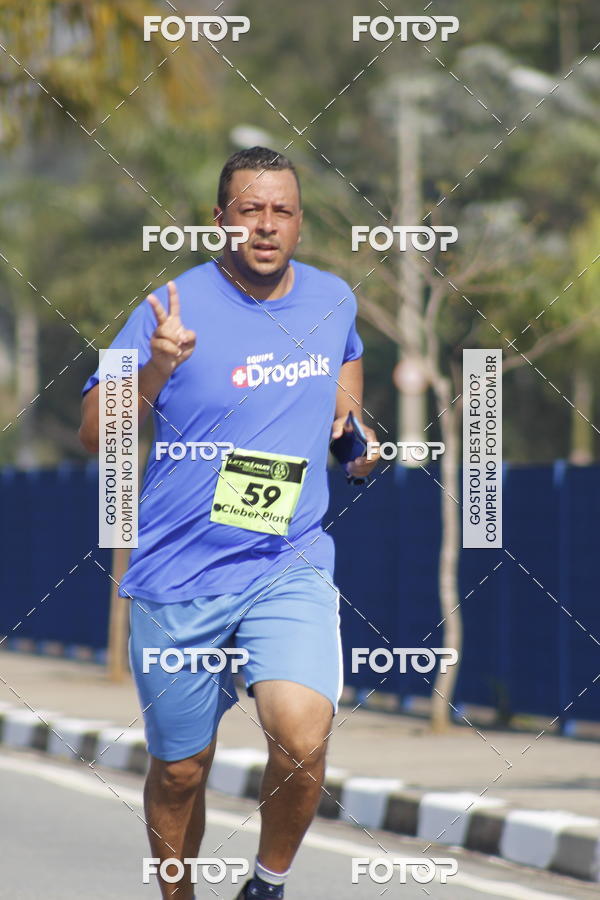 Buy your photos of the eventRun Aruja 2018 on Fotop