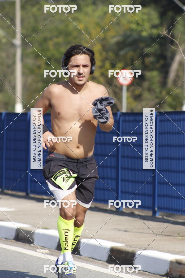 Buy your photos of the eventRun Aruja 2018 on Fotop