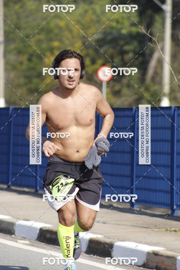 Buy your photos of the eventRun Aruja 2018 on Fotop