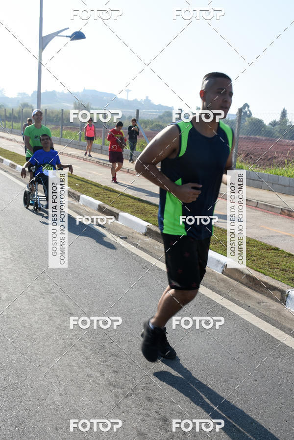 Buy your photos of the eventRun Aruja 2018 on Fotop