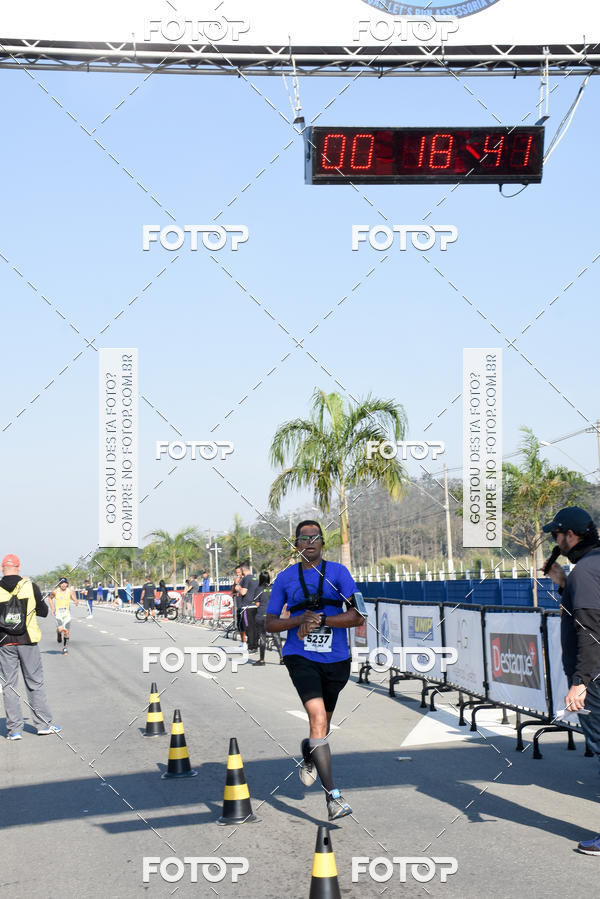 Buy your photos of the eventRun Aruja 2018 on Fotop