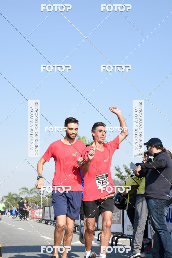 Buy your photos of the eventRun Aruja 2018 on Fotop