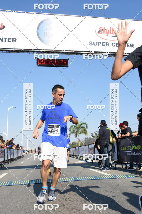 Buy your photos of the eventRun Aruja 2018 on Fotop