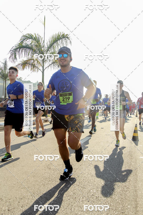 Buy your photos of the eventRun Aruja 2018 on Fotop