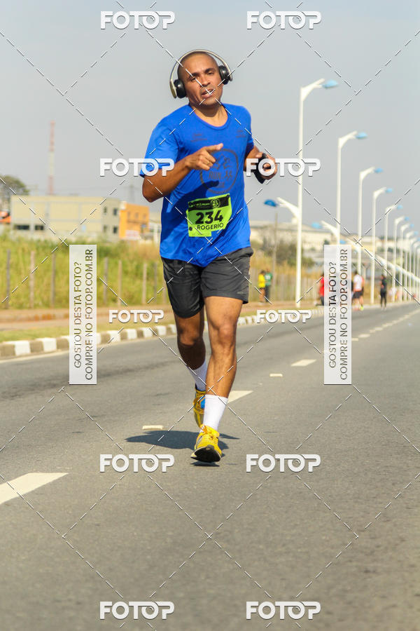 Buy your photos of the eventRun Aruja 2018 on Fotop