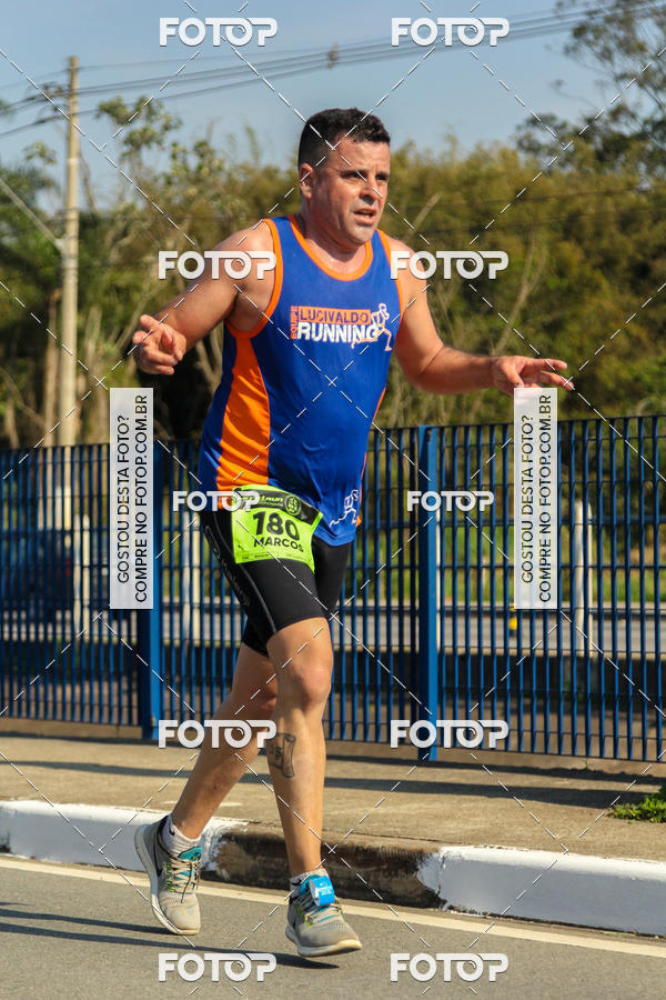 Buy your photos of the eventRun Aruja 2018 on Fotop