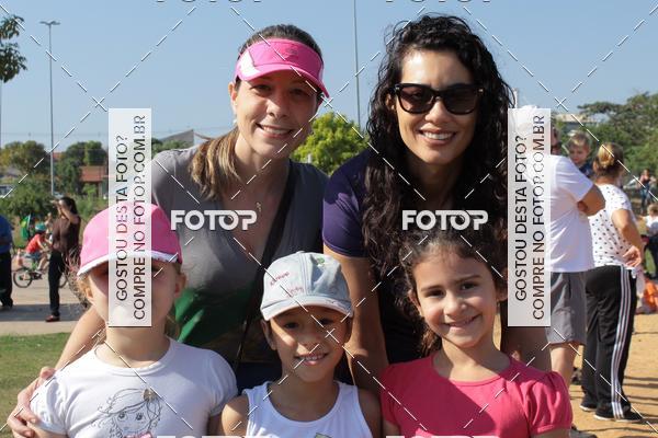 Buy your photos of the eventCosturando Memrias - Semana Mundial do Brincar on Fotop