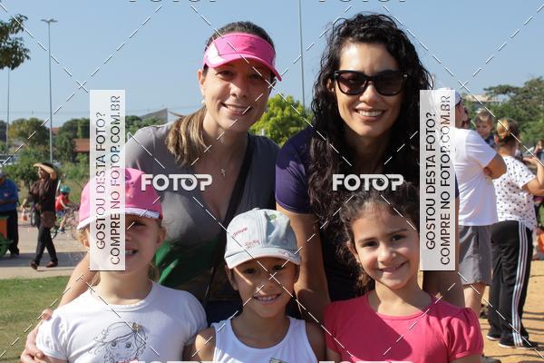 Buy your photos of the eventCosturando Memrias - Semana Mundial do Brincar on Fotop