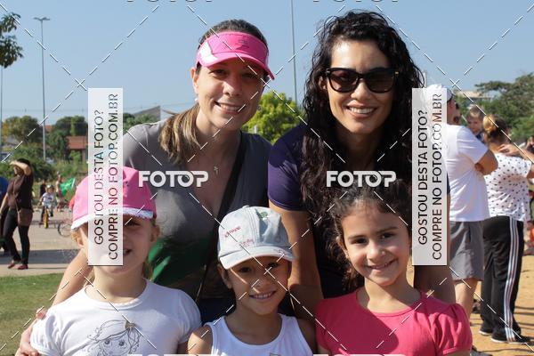 Buy your photos of the eventCosturando Memrias - Semana Mundial do Brincar on Fotop