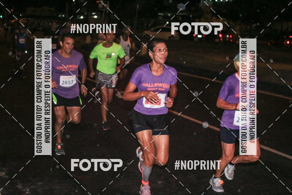 Buy your photos of the eventHalloween Night Run on Fotop