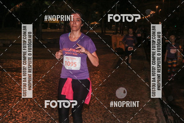 Buy your photos of the eventHalloween Night Run on Fotop