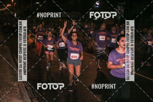 Buy your photos of the eventHalloween Night Run on Fotop