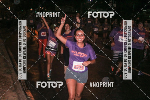 Buy your photos of the eventHalloween Night Run on Fotop