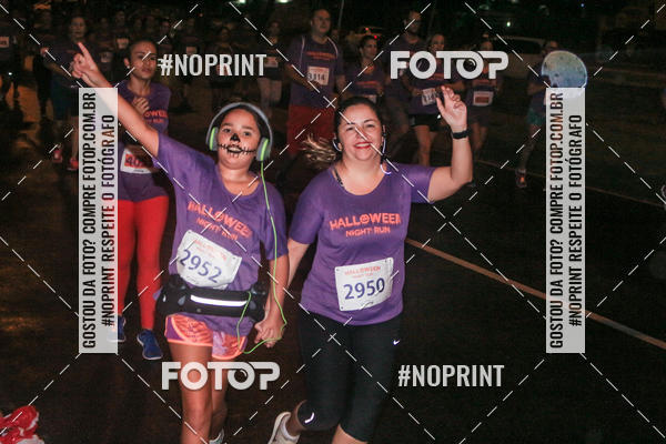 Buy your photos of the eventHalloween Night Run on Fotop