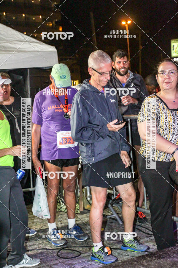 Buy your photos of the eventHalloween Night Run on Fotop