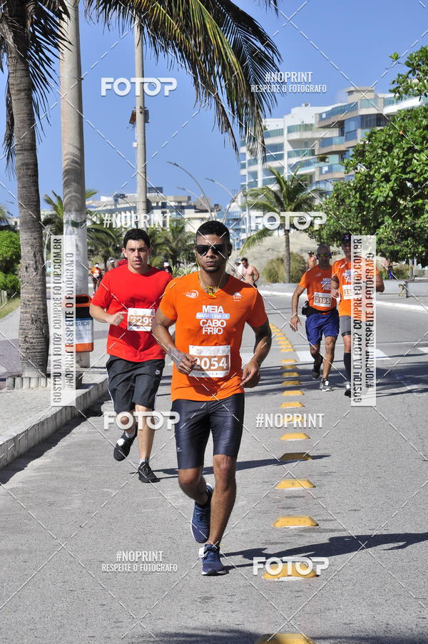 Buy your photos of the eventMEIA MARATONA DE CABO FRIO on Fotop