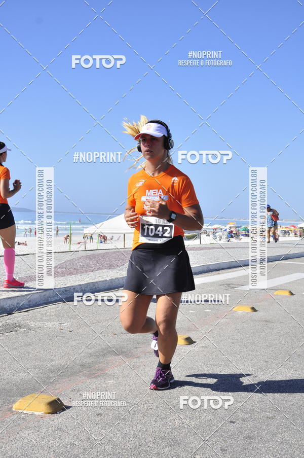 Buy your photos of the eventMEIA MARATONA DE CABO FRIO on Fotop