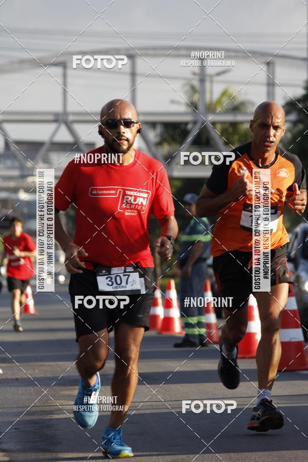 Buy your photos of the eventSantander Track & Field Run Series - Shopping Tambor on Fotop