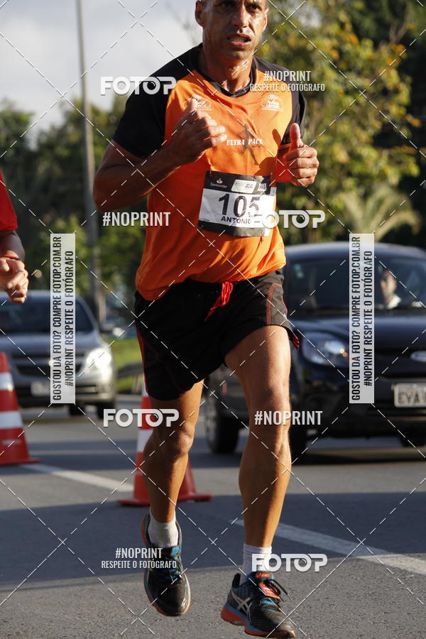 Buy your photos of the eventSantander Track & Field Run Series - Shopping Tambor on Fotop