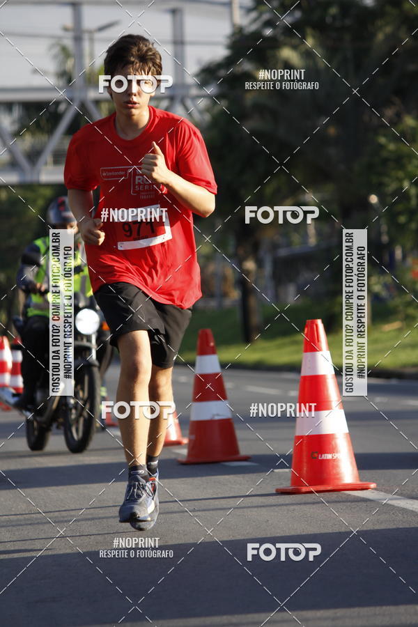 Buy your photos of the eventSantander Track & Field Run Series - Shopping Tambor on Fotop