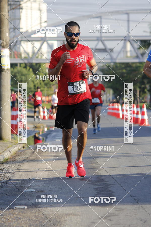 Buy your photos of the eventSantander Track & Field Run Series - Shopping Tambor on Fotop