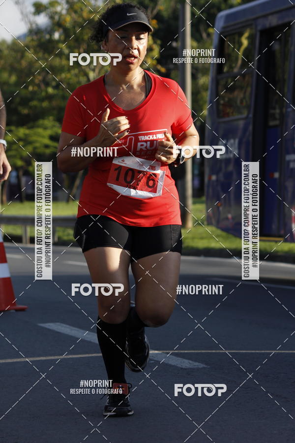 Buy your photos of the eventSantander Track & Field Run Series - Shopping Tambor on Fotop