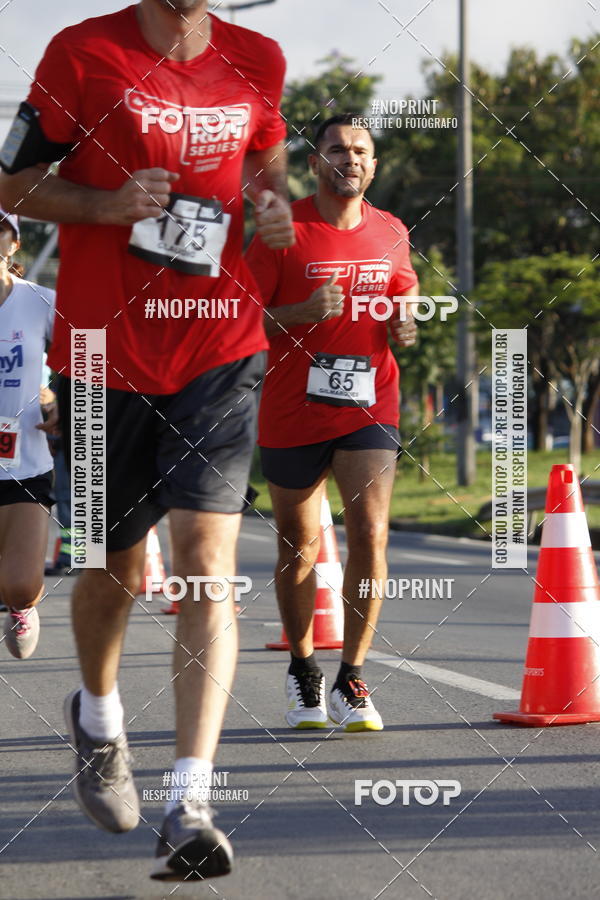 Buy your photos of the eventSantander Track & Field Run Series - Shopping Tambor on Fotop