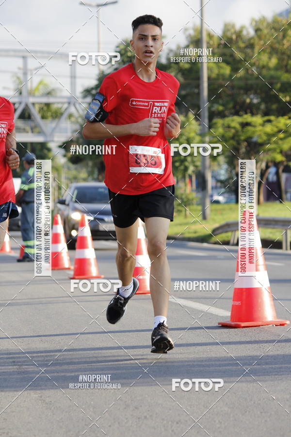 Buy your photos of the eventSantander Track & Field Run Series - Shopping Tambor on Fotop