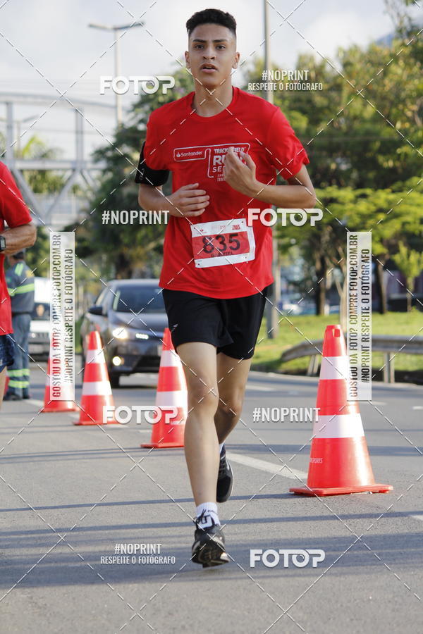 Buy your photos of the eventSantander Track & Field Run Series - Shopping Tambor on Fotop