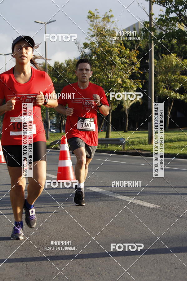 Buy your photos of the eventSantander Track & Field Run Series - Shopping Tambor on Fotop