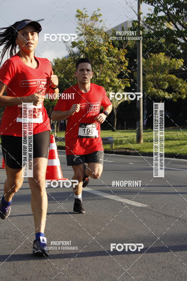 Buy your photos of the eventSantander Track & Field Run Series - Shopping Tambor on Fotop