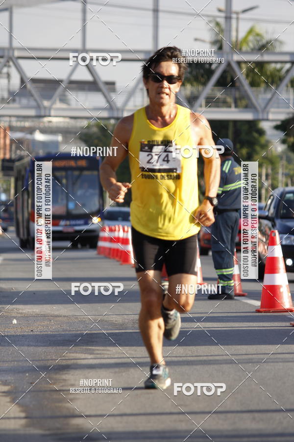 Buy your photos of the eventSantander Track & Field Run Series - Shopping Tambor on Fotop