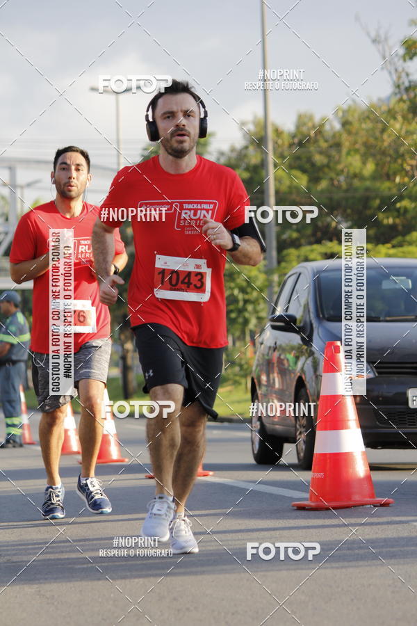 Buy your photos of the eventSantander Track & Field Run Series - Shopping Tambor on Fotop