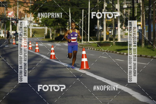 Buy your photos of the eventSantander Track & Field Run Series - Shopping Tambor on Fotop
