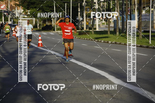 Buy your photos of the eventSantander Track & Field Run Series - Shopping Tambor on Fotop